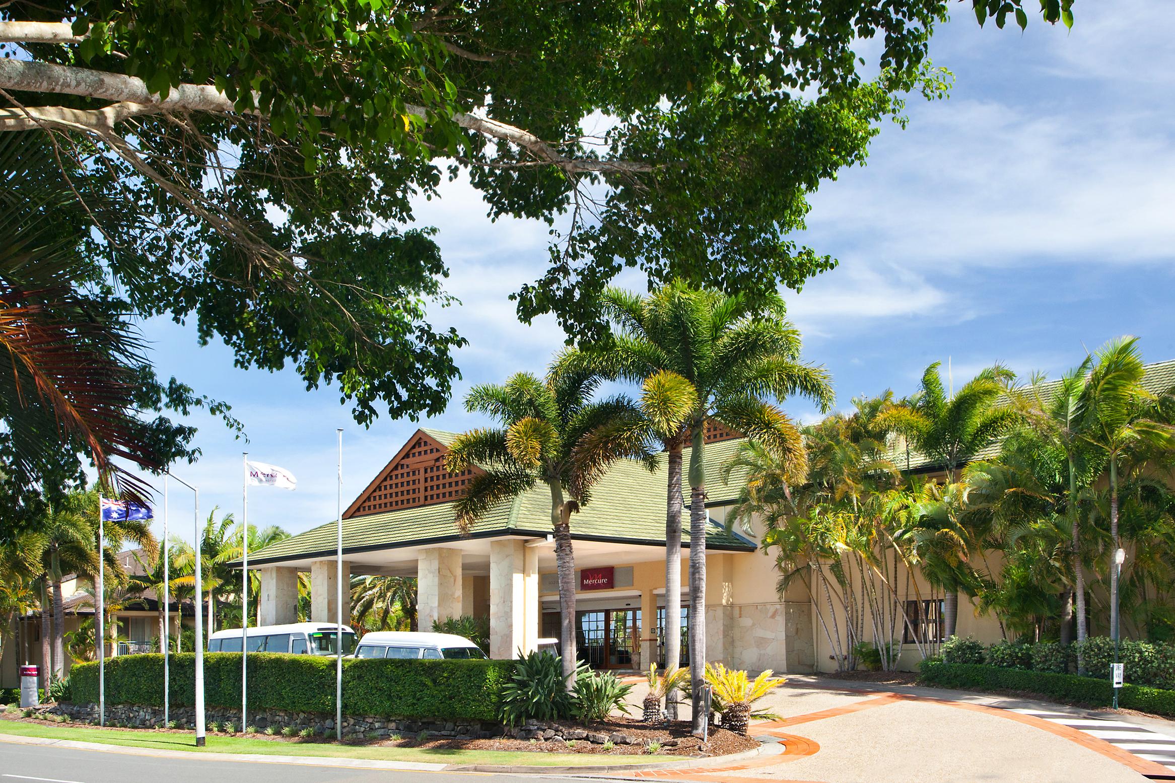 Mercure Gold Coast Resort Exterior photo